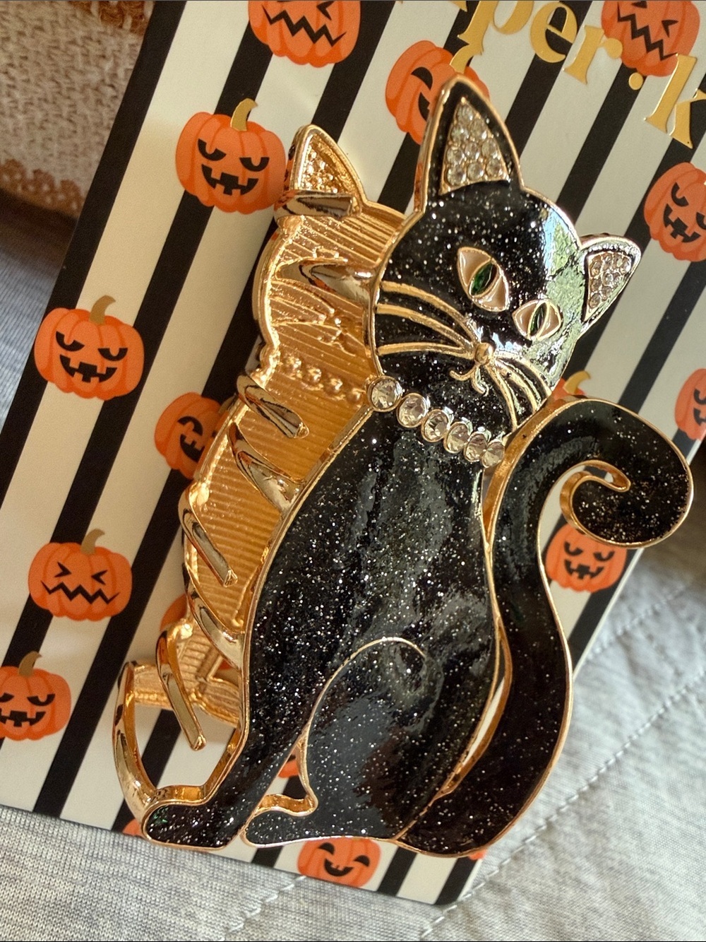 Piper Black Glitter Cat Hair Claw with Gold Accents - Picture 3 of 7